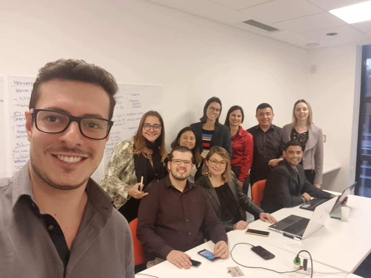 Equipe reunida após capacitação