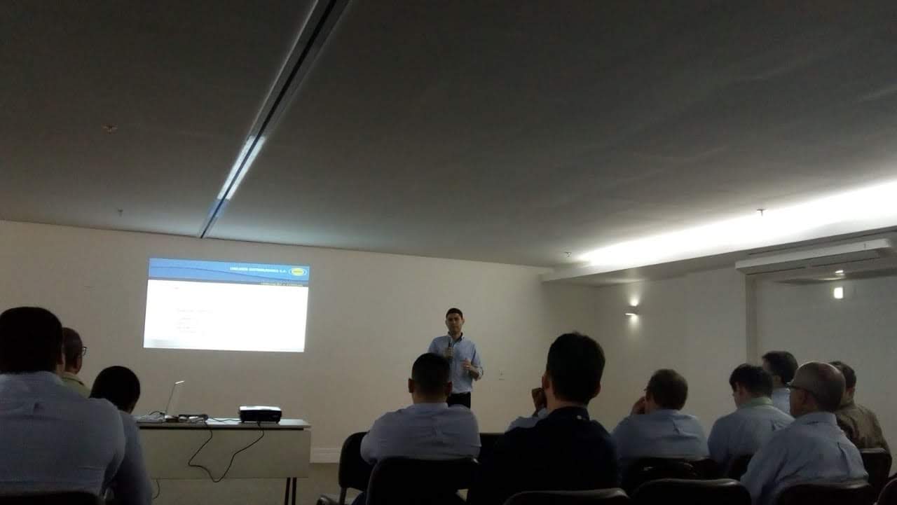 Palestra empresarial para profissionais